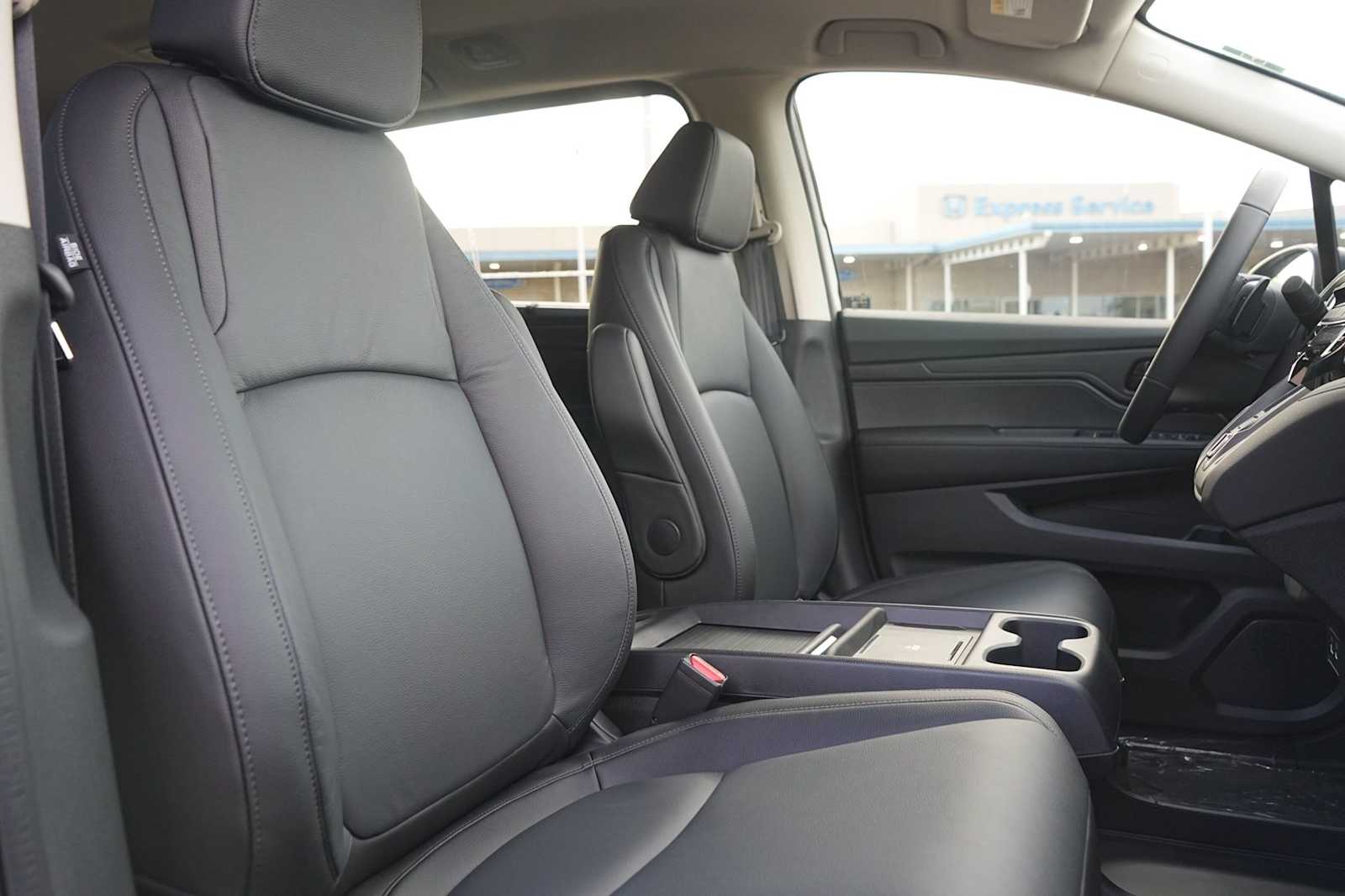 Thumbnail: 2026 Honda Odyssey - 14