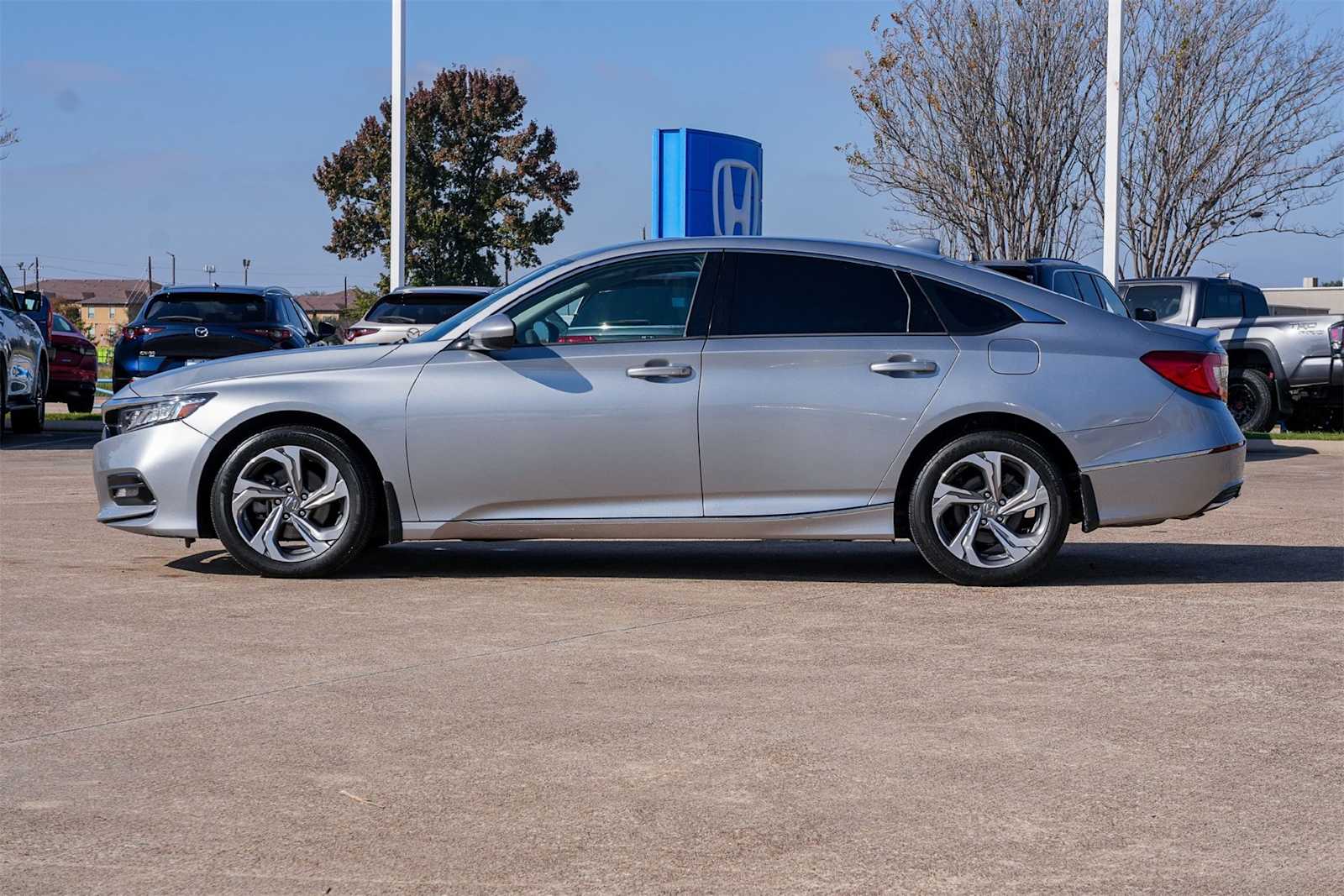 Thumbnail: 2019 Honda Accord - 4