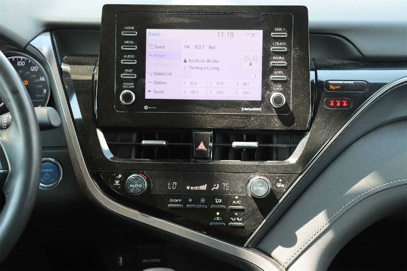 Thumbnail: 2022 Toyota Camry - 23