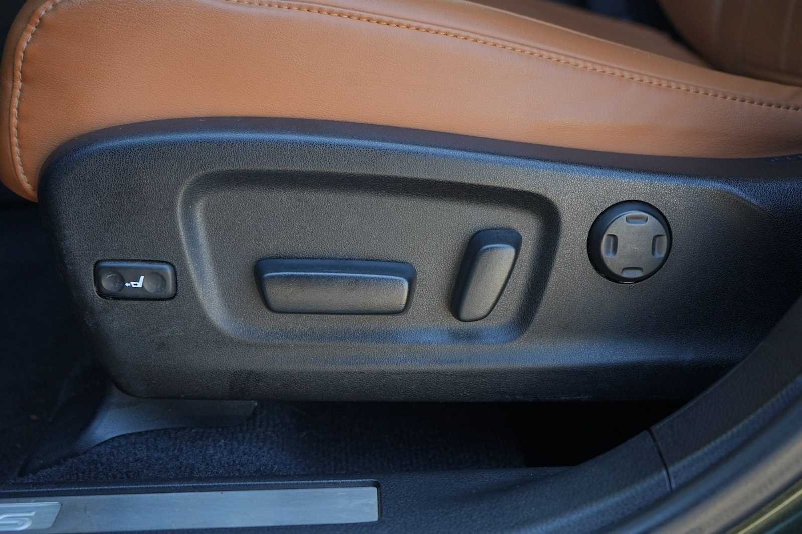 Thumbnail: 2022 Lexus RX - 12