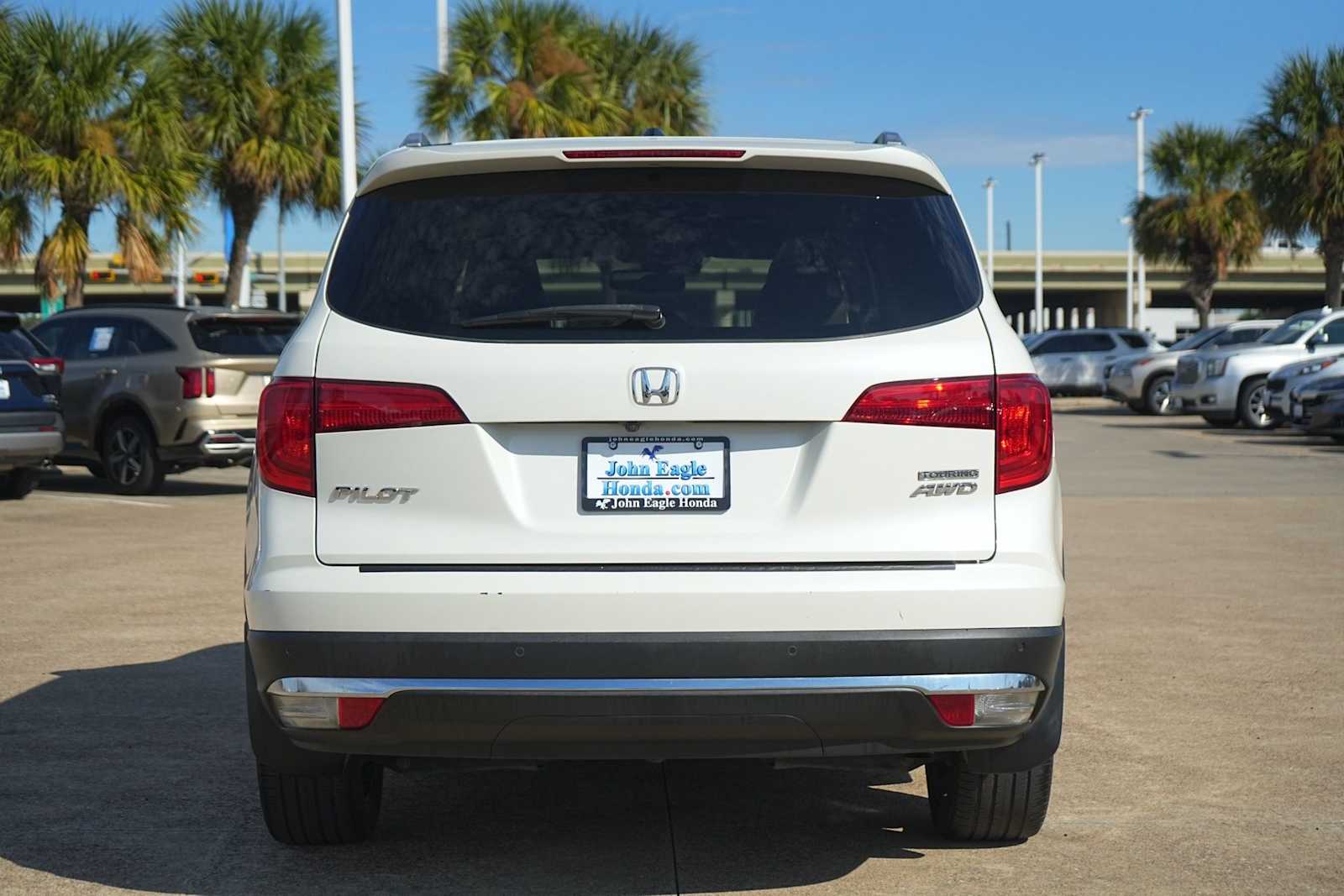 Thumbnail: 2017 Honda Pilot - 5