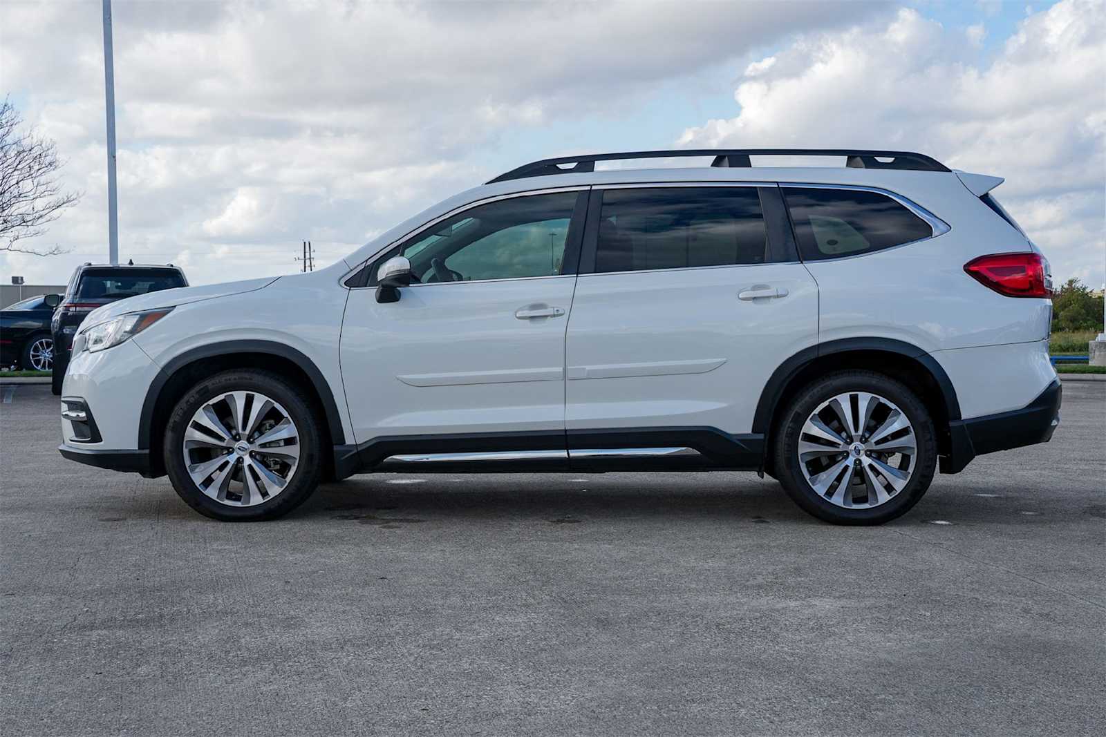 2020 Subaru Ascent Limited photo 3
