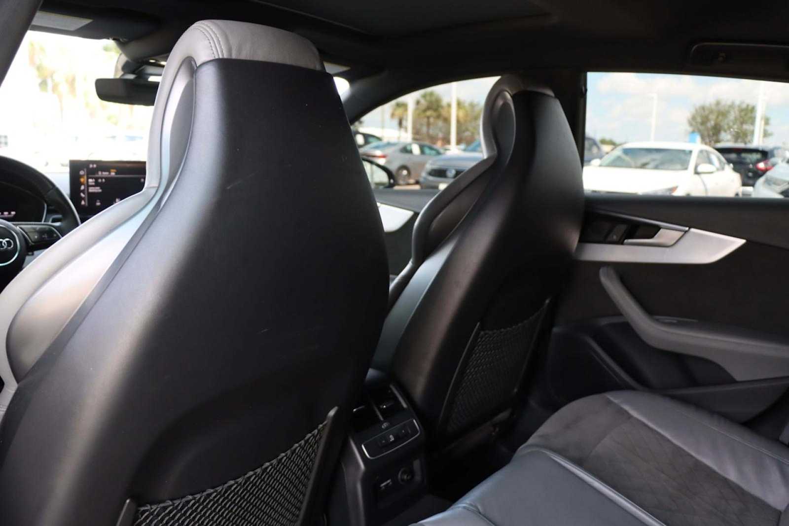 Thumbnail: 2020 Audi S5 - 14