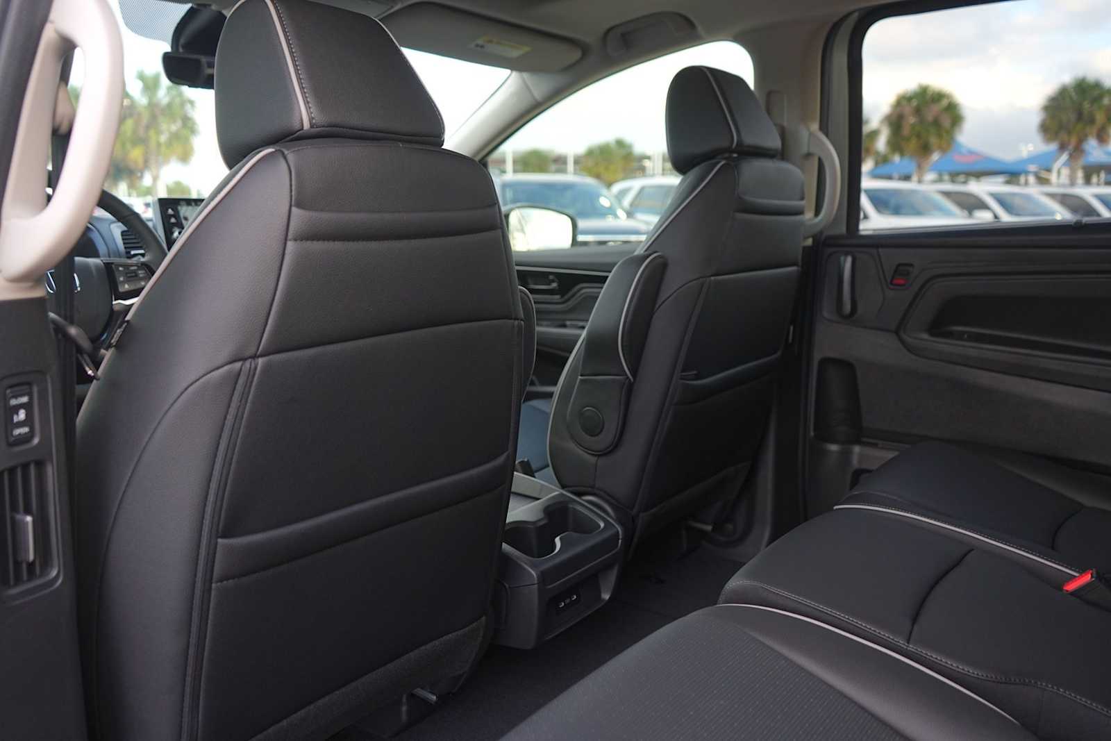 Thumbnail: 2026 Honda Odyssey - 12