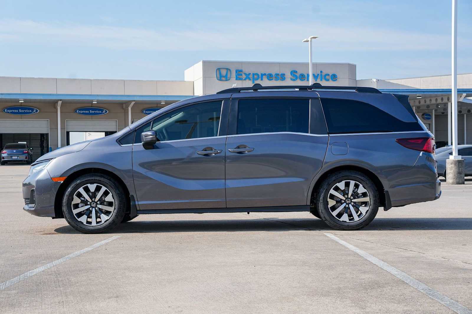 Thumbnail: 2026 Honda Odyssey - 3