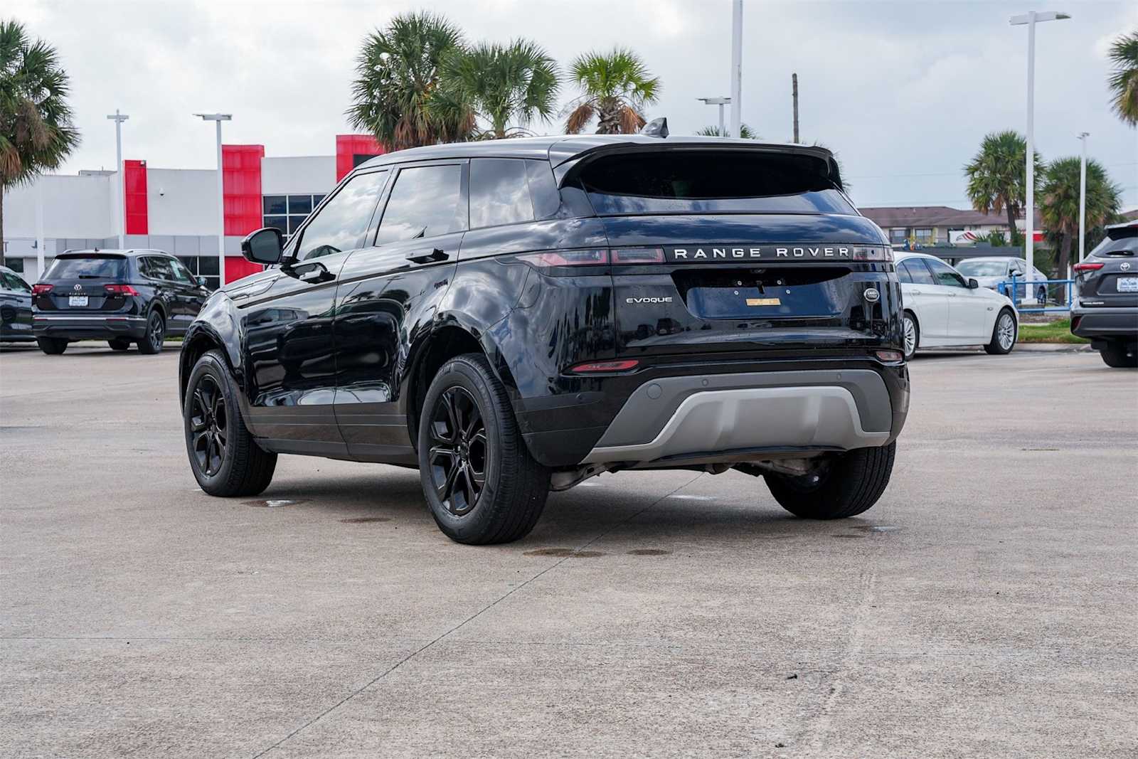 Thumbnail: 2022 Land Rover Range Rover Evoque - 4