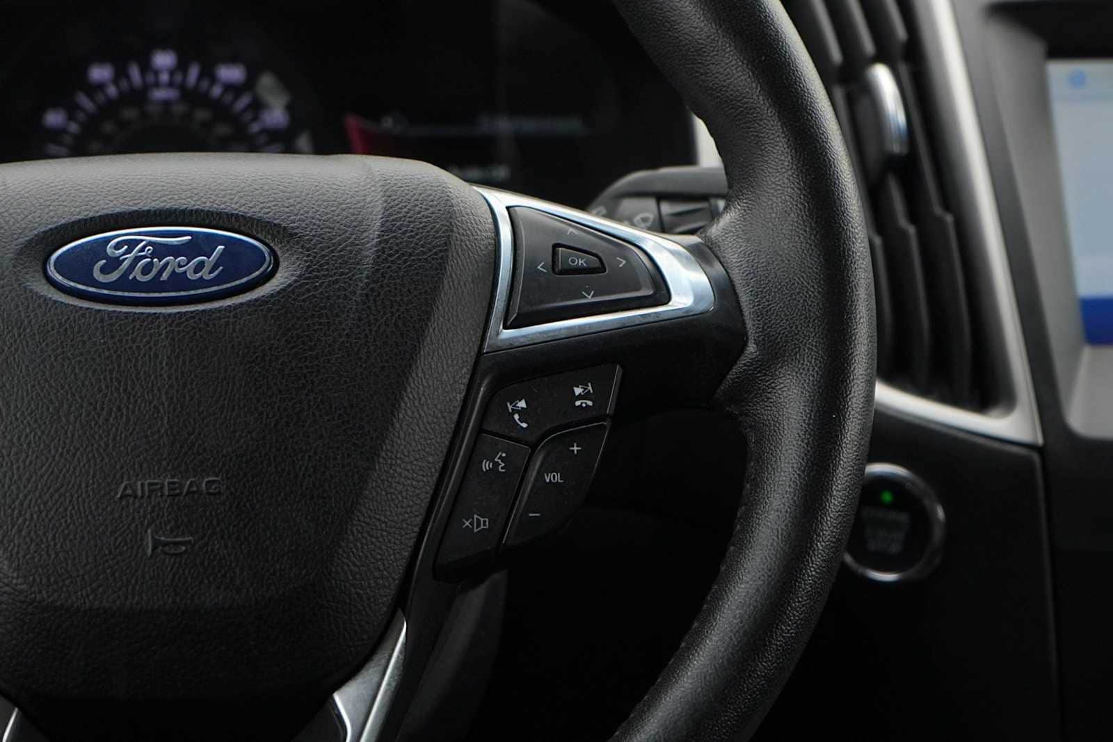 Thumbnail: 2020 Ford Edge - 18