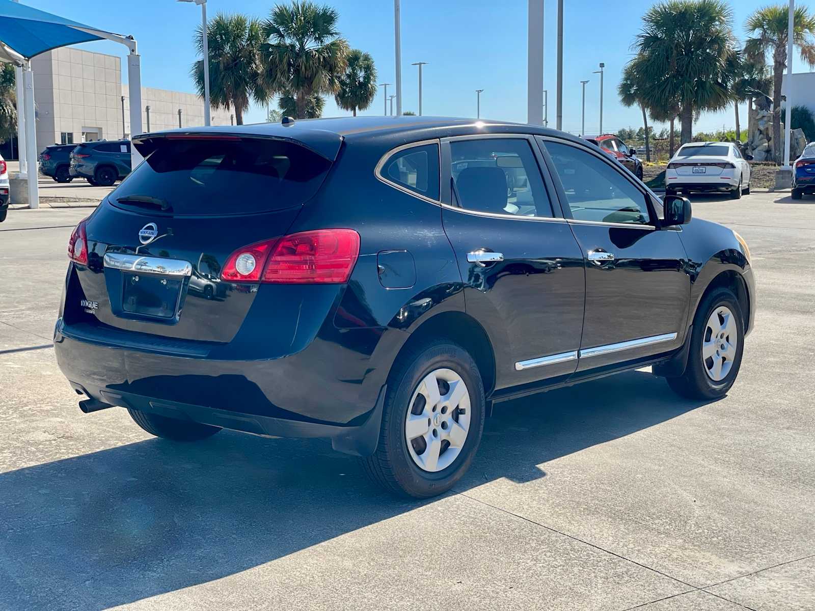 Thumbnail: 2011 Nissan Rogue - 3