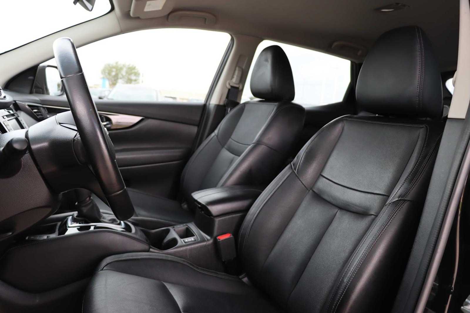 2019 Nissan Rogue Sport SL 12