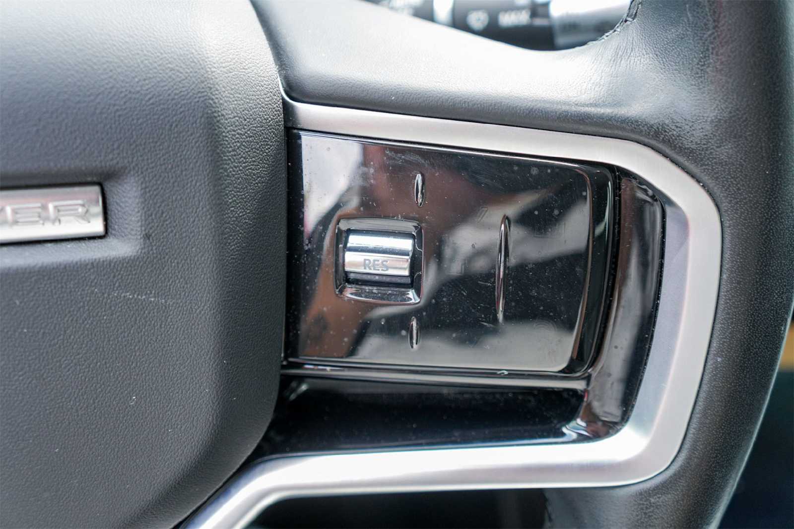 Thumbnail: 2022 Land Rover Range Rover Evoque - 26