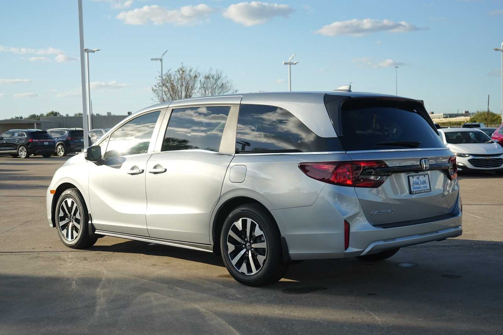 Thumbnail: 2026 Honda Odyssey - 4