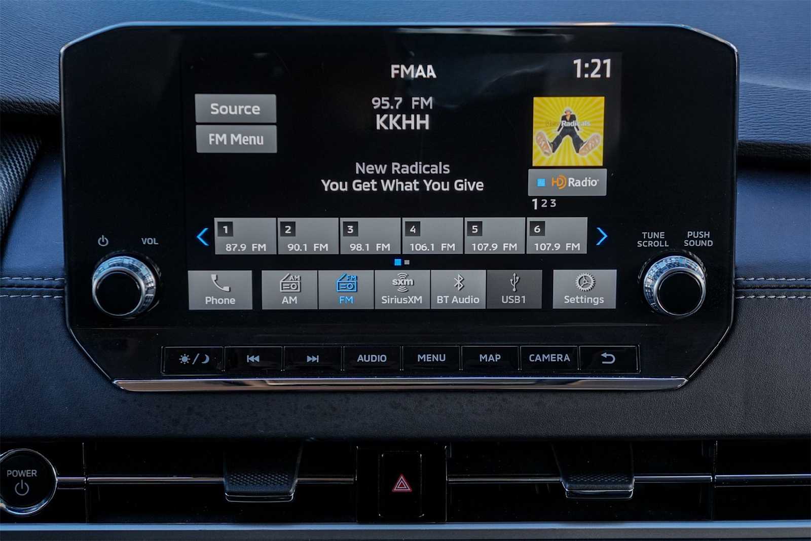 Thumbnail: 2024 Mitsubishi Outlander - 16