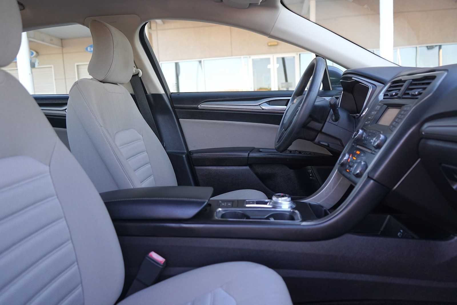 Thumbnail: 2018 Ford Fusion - 15