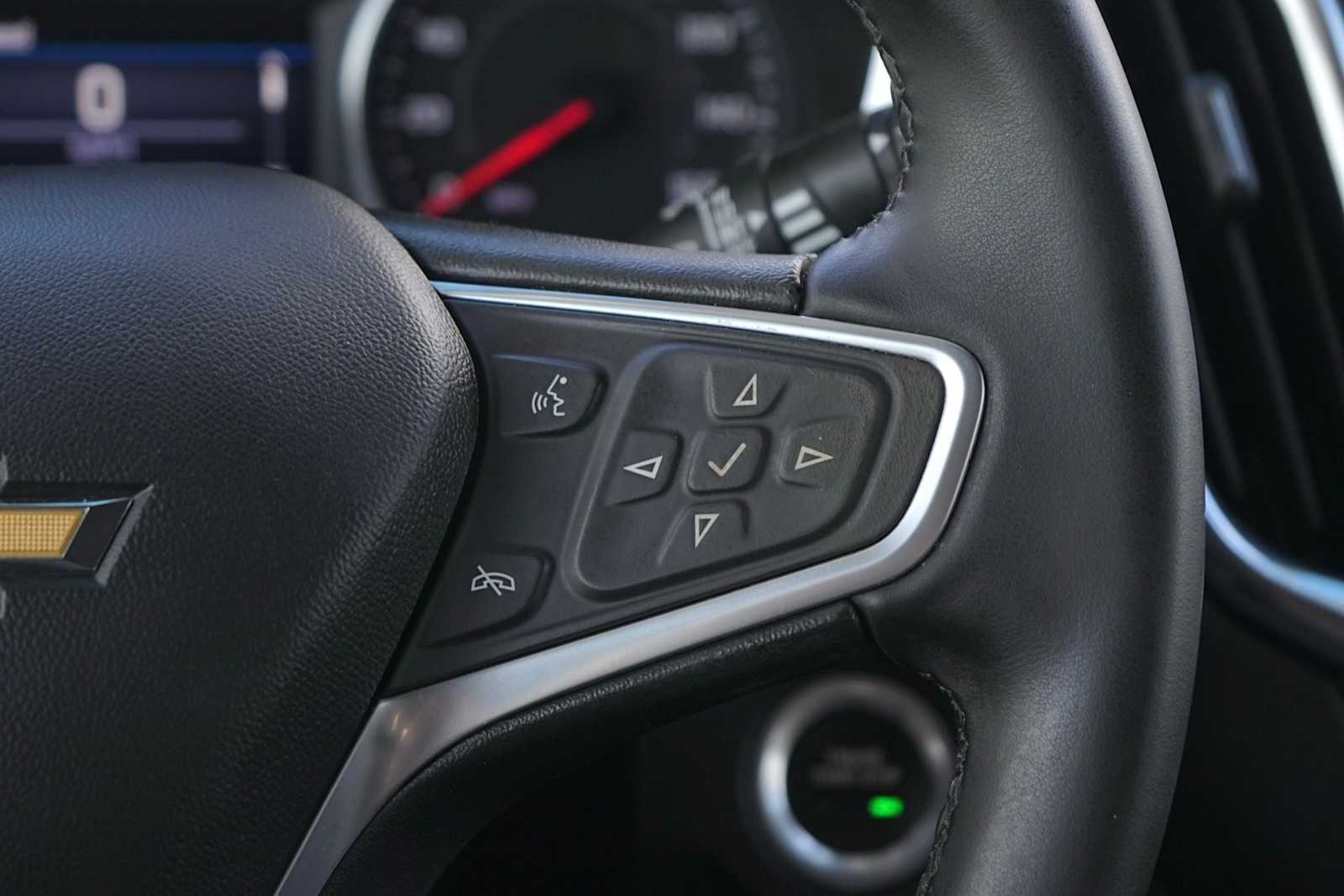 Thumbnail: 2023 Chevrolet Equinox - 18