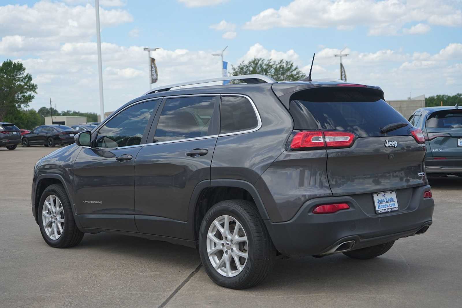 Thumbnail: 2017 Jeep Cherokee - 4