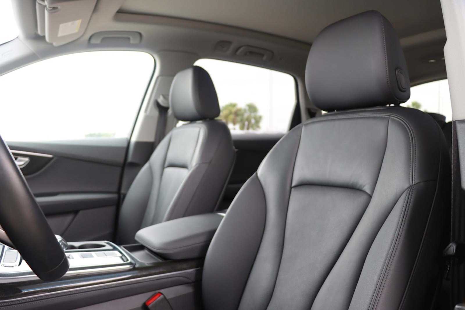 Thumbnail: 2024 Audi Q7 - 11