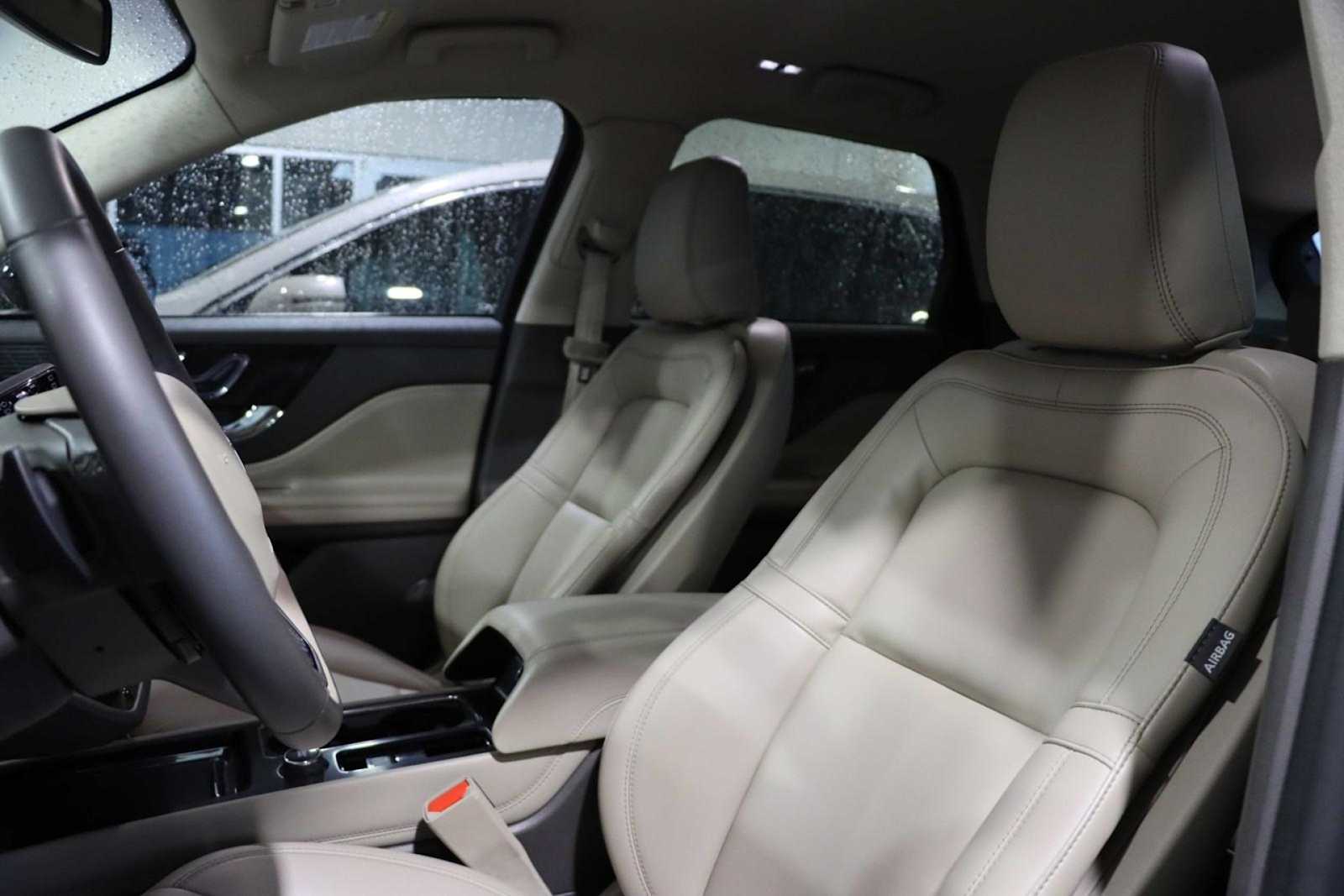 2022 Lincoln Corsair Standard 11