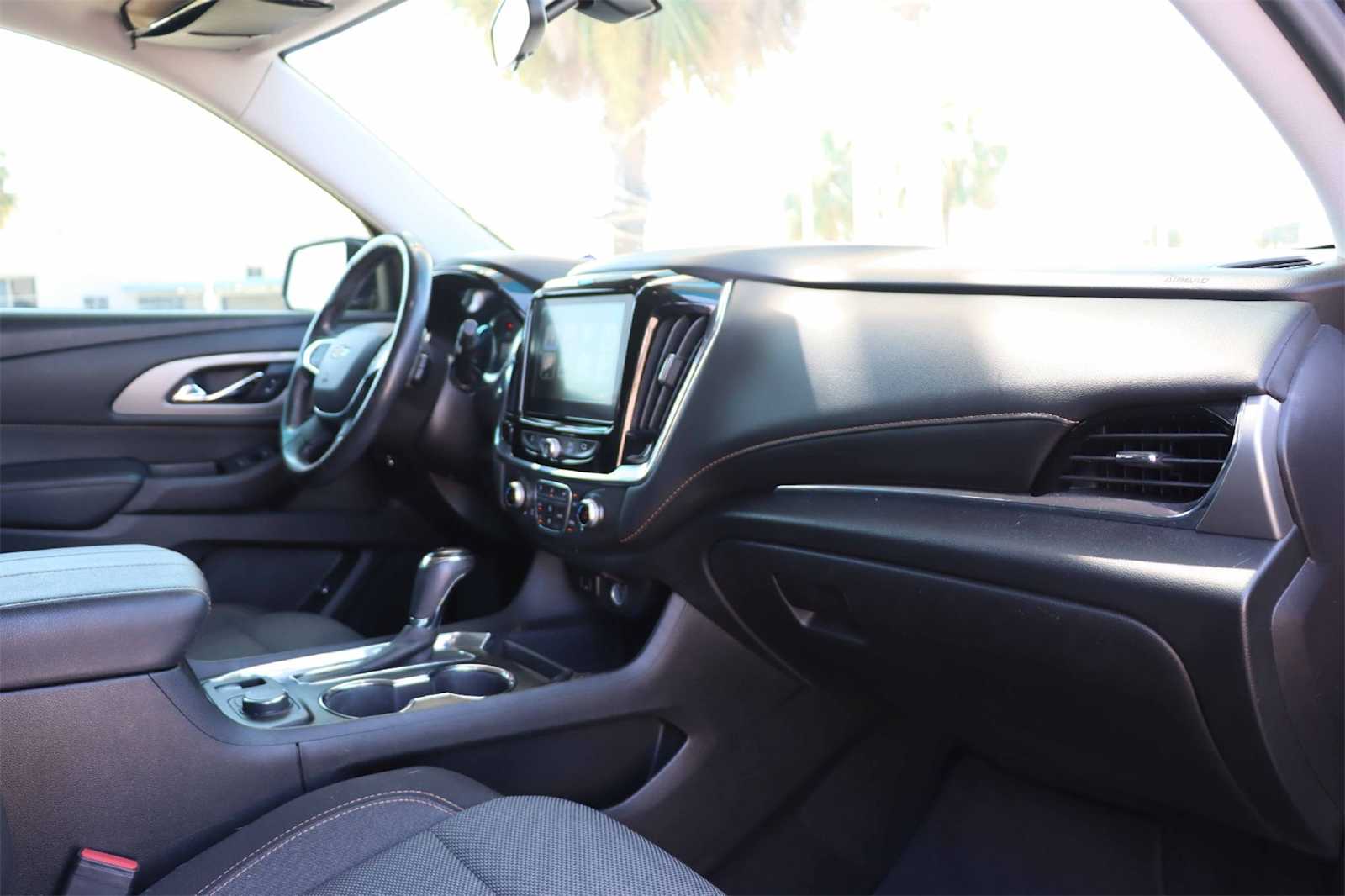 Thumbnail: 2019 Chevrolet Traverse - 12