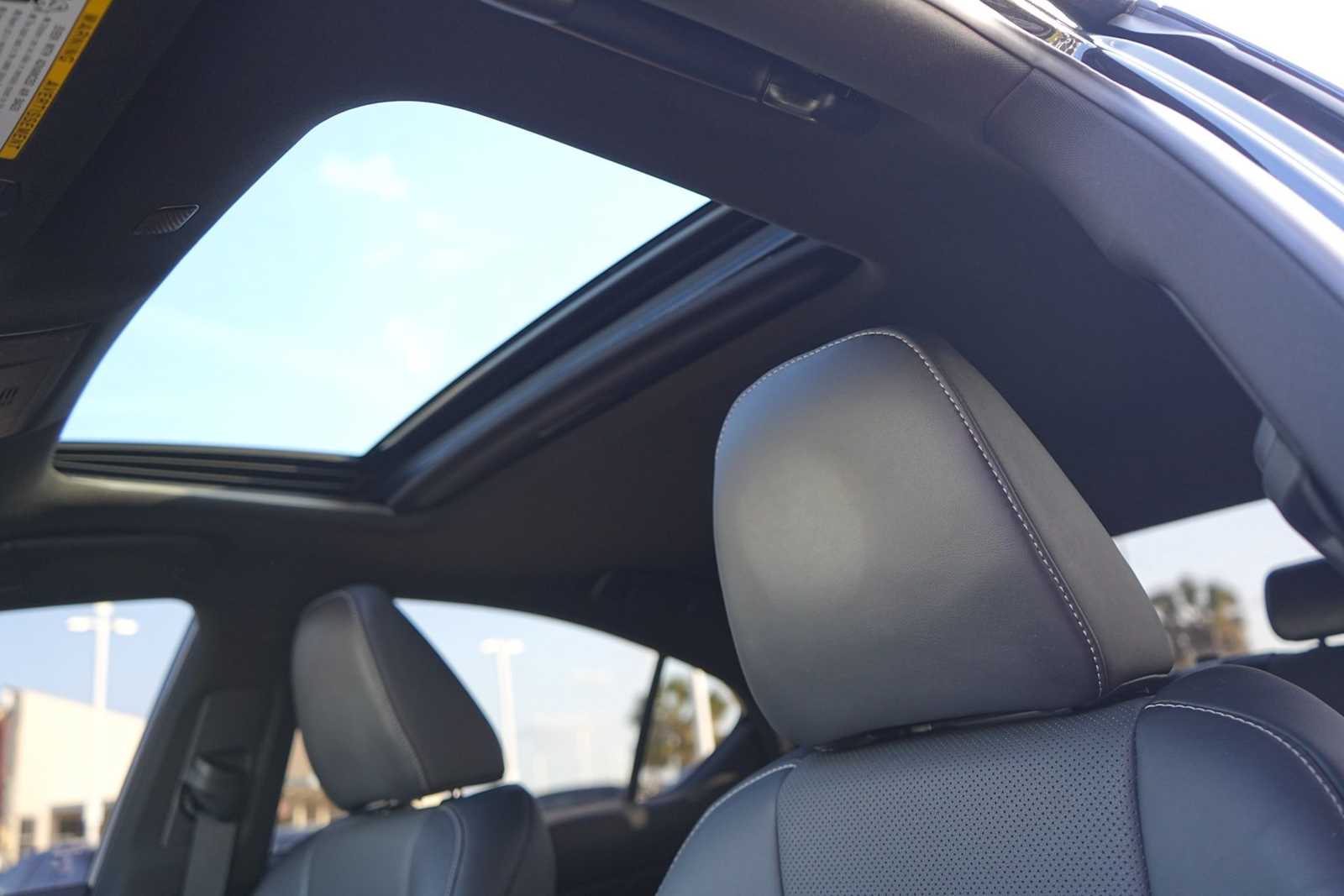 Thumbnail: 2024 Lexus IS - 25