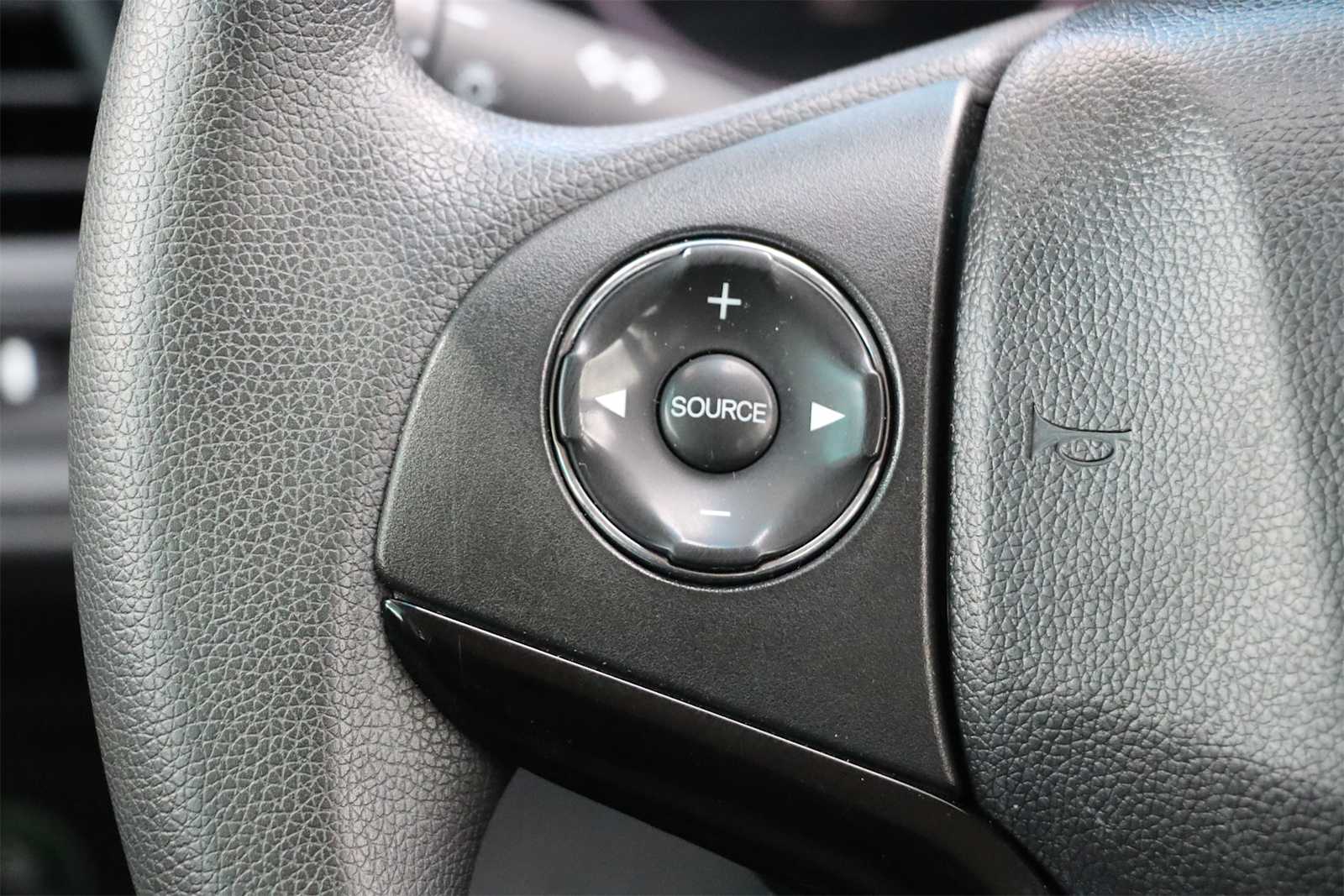Thumbnail: 2016 Honda HR-V - 22
