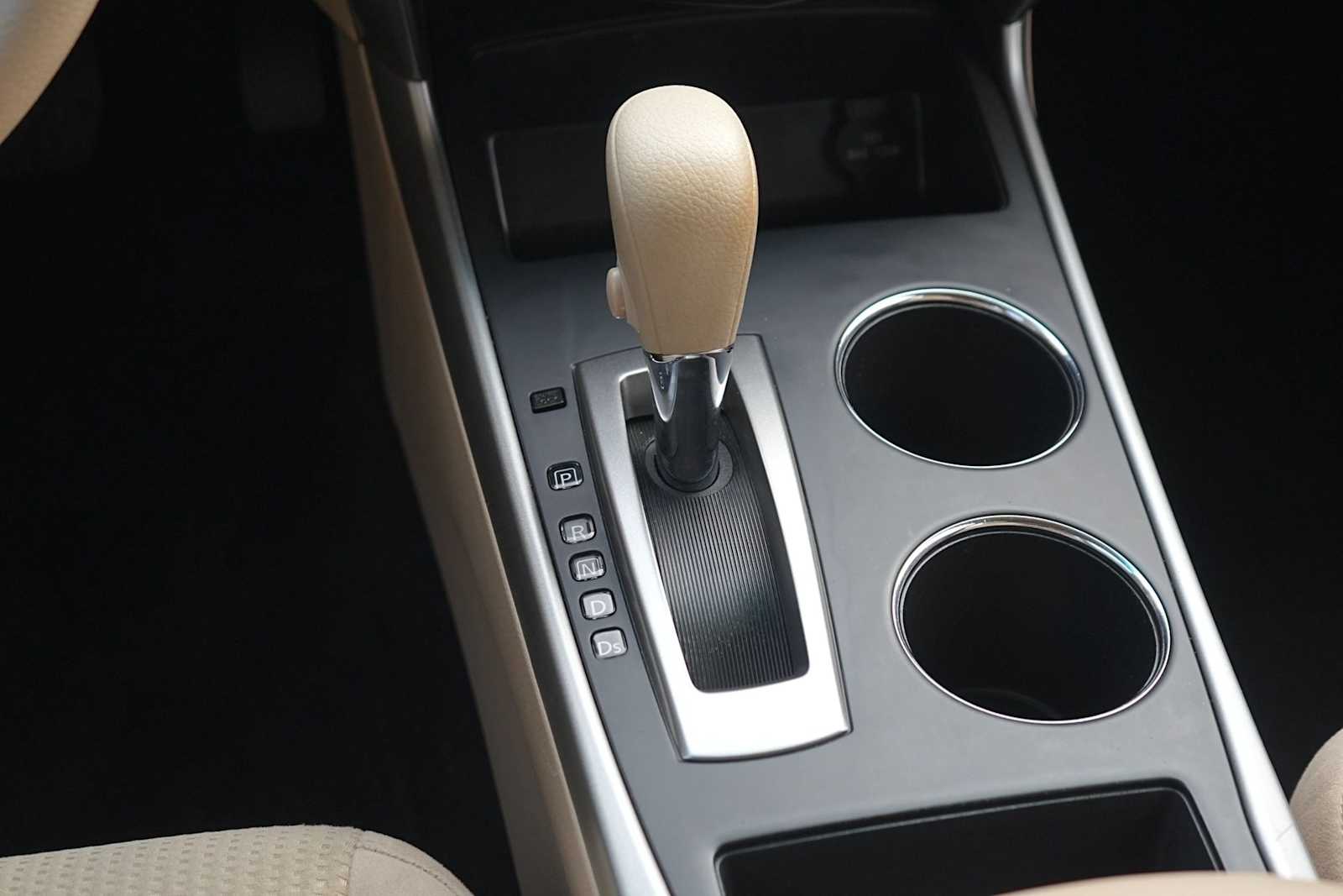 Thumbnail: 2015 Nissan Altima - 21