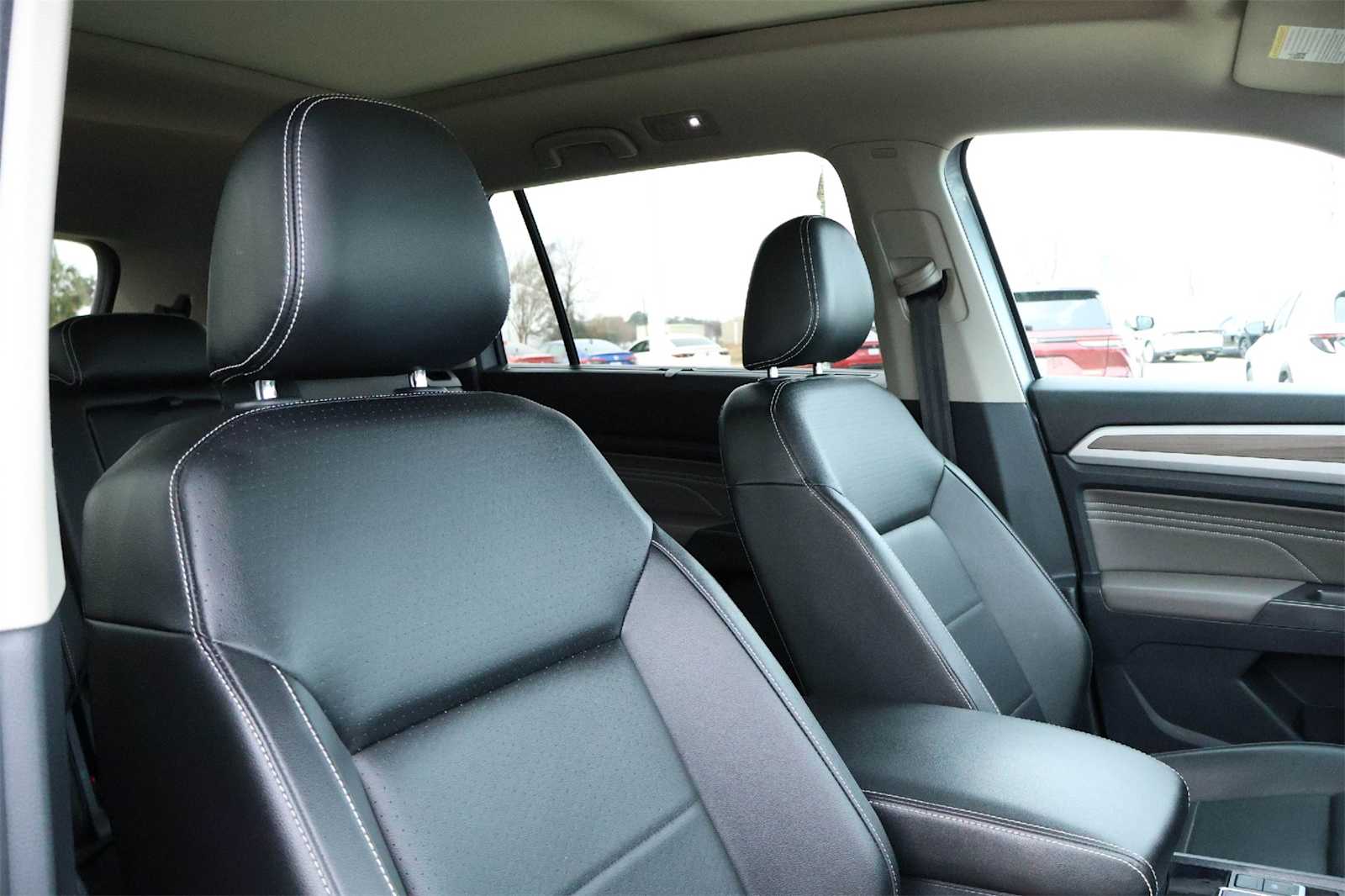 Thumbnail: 2021 Volkswagen Atlas - 14