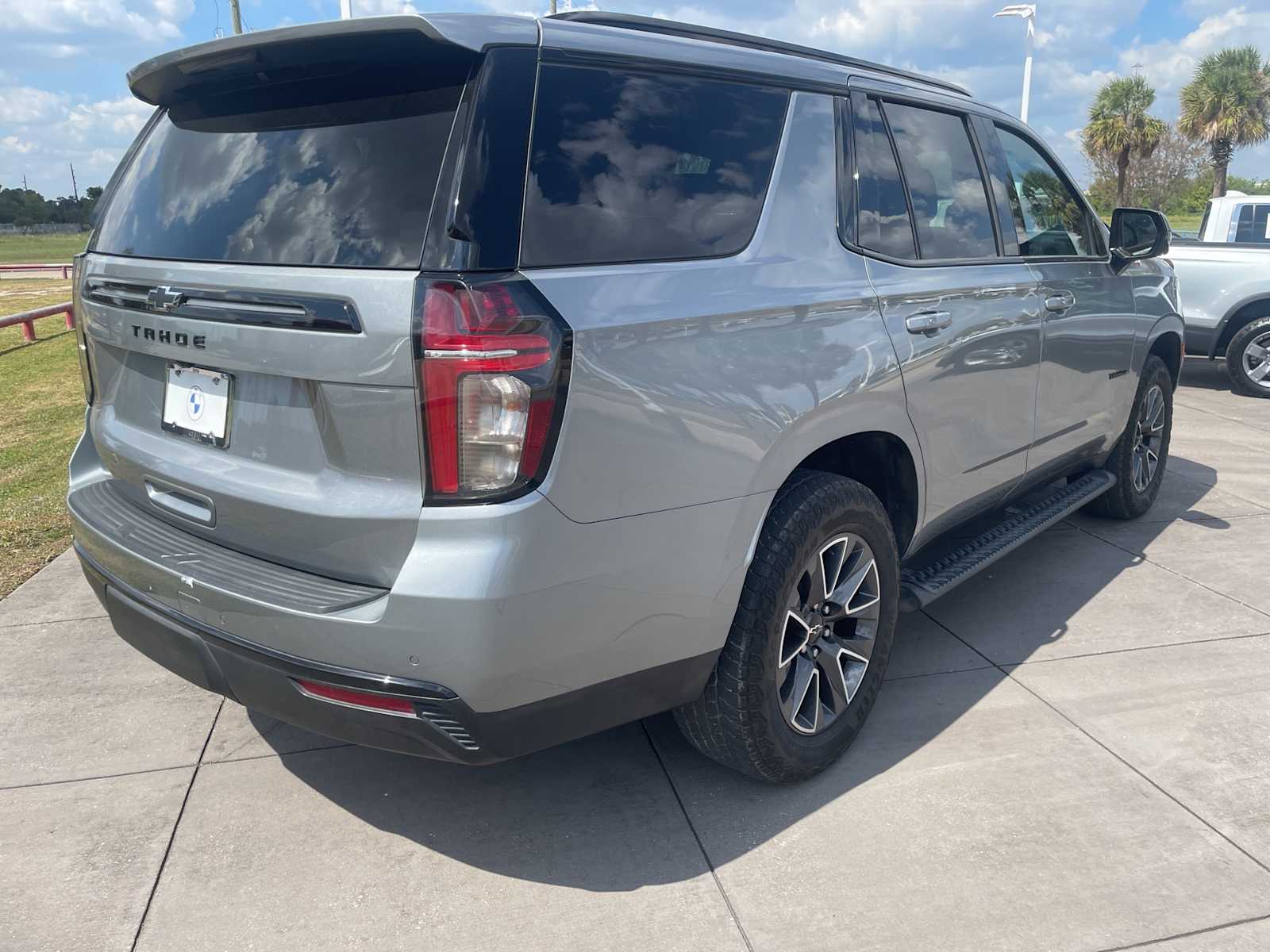 2024 Chevrolet Tahoe Z71 photo 2