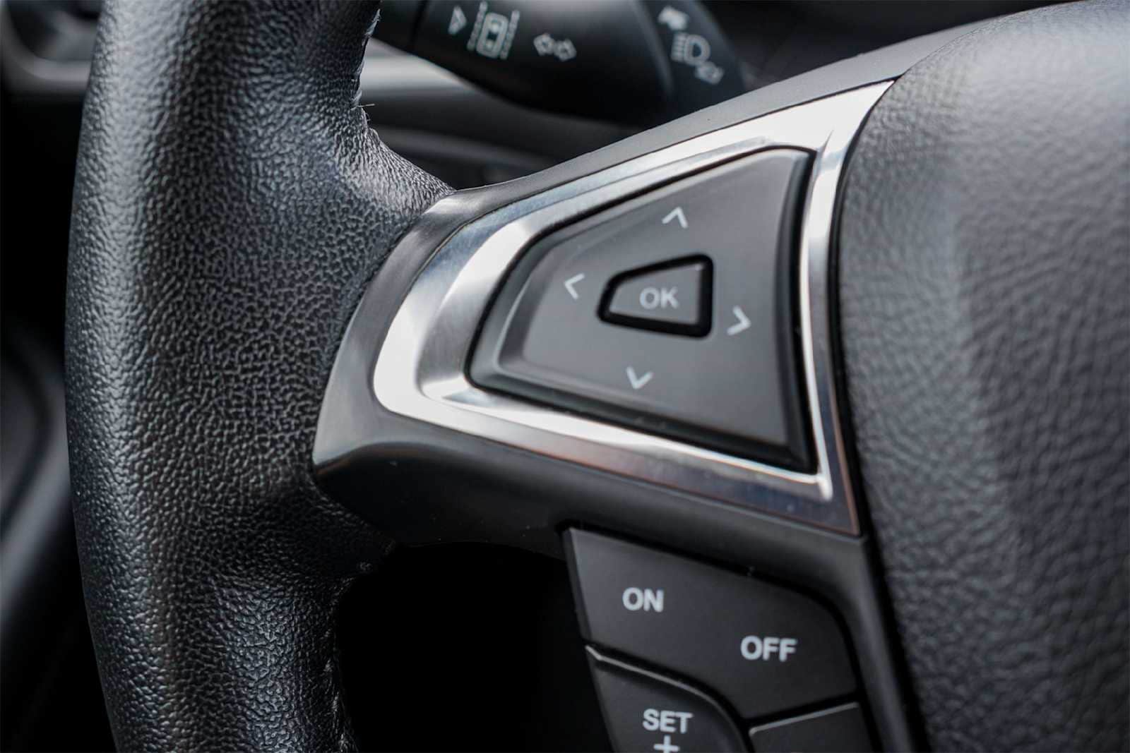 Thumbnail: 2022 Ford Edge - 25