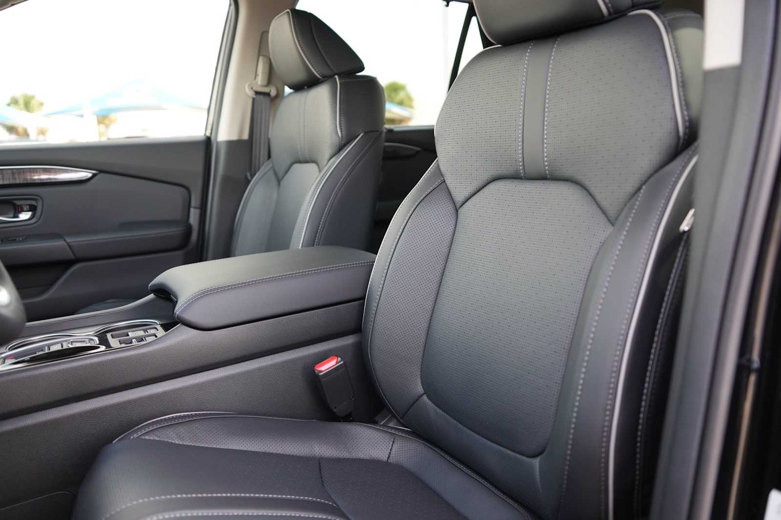 Thumbnail: 2025 Honda Pilot - 11