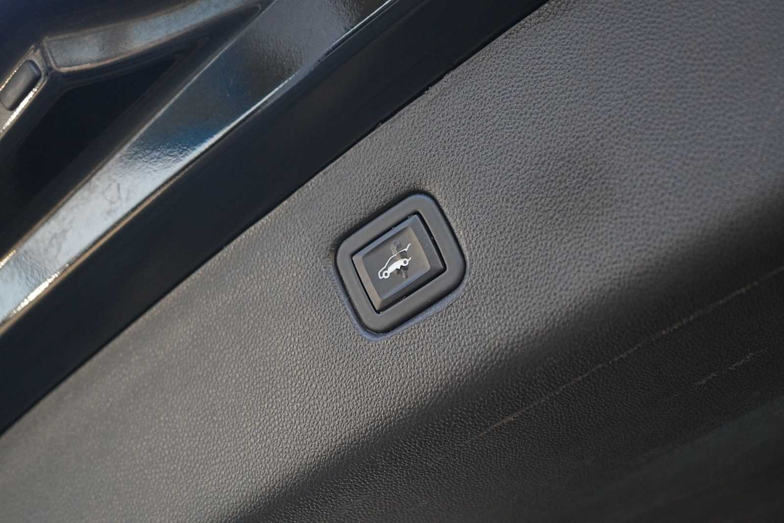 Thumbnail: 2023 Chevrolet Blazer - 26