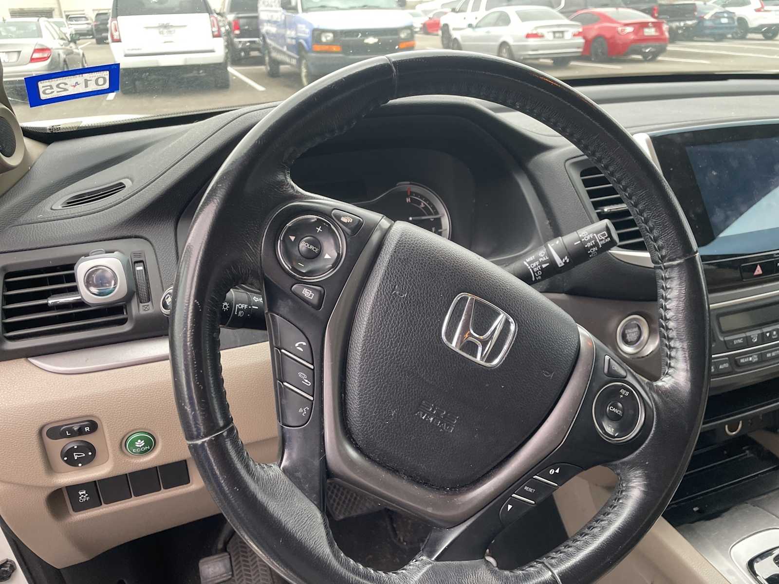 Thumbnail: 2016 Honda Pilot - 7