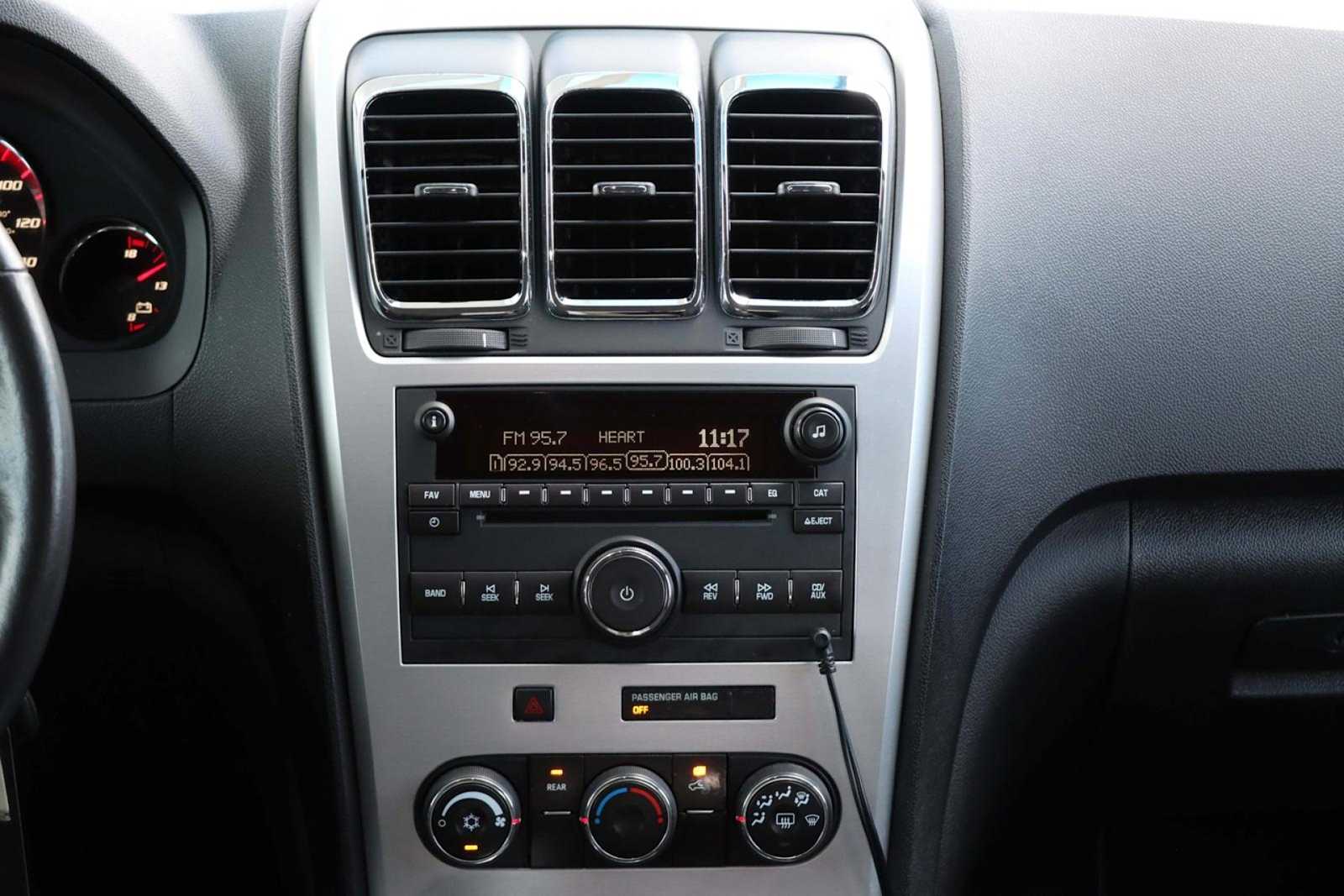 Thumbnail: 2012 GMC Acadia - 17