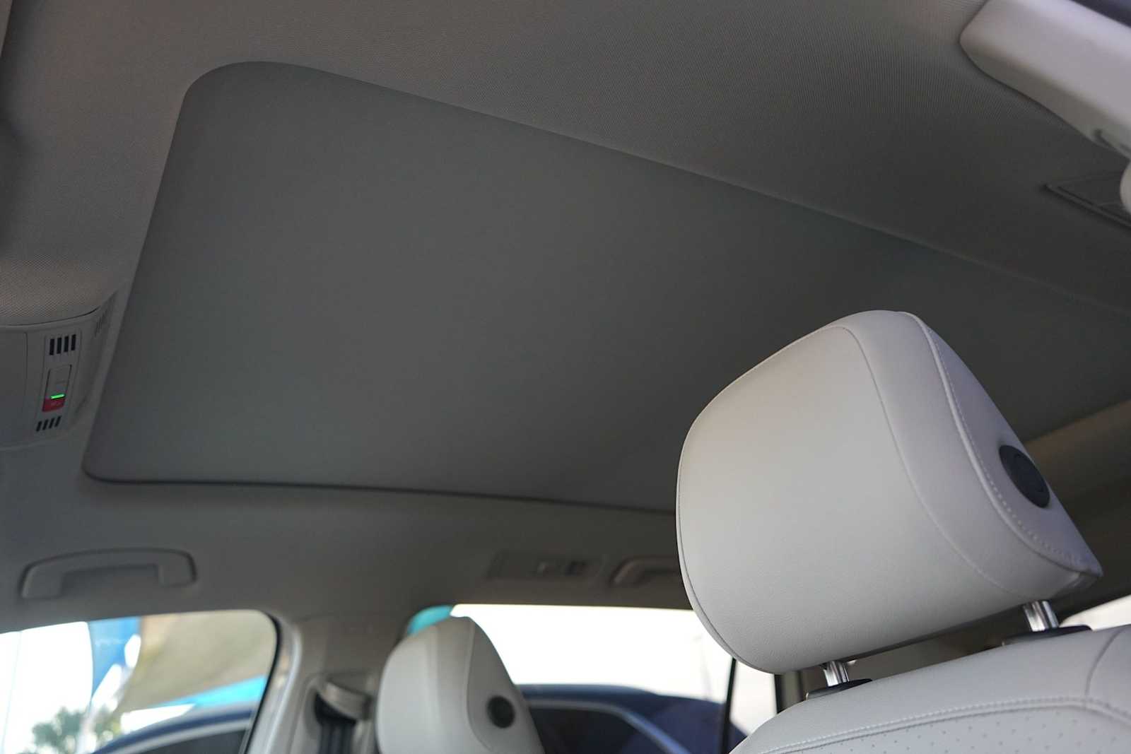 Thumbnail: 2021 Volkswagen Tiguan - 25