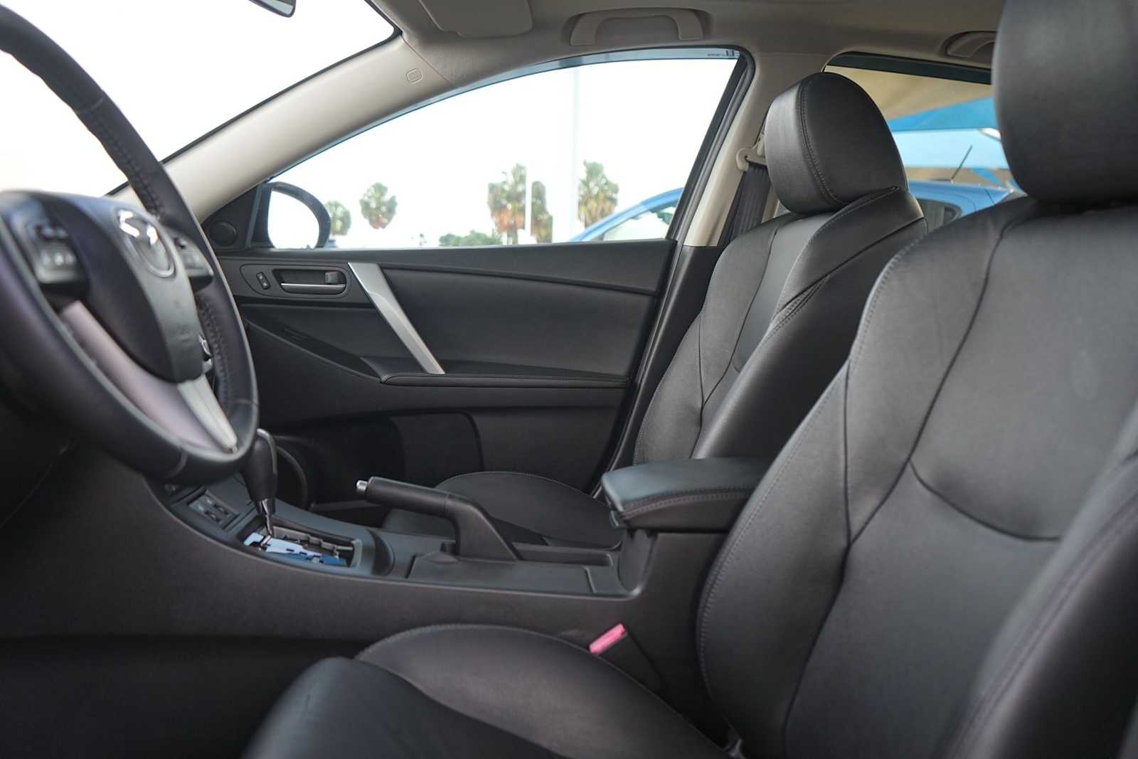Thumbnail: 2012 Mazda Mazda3 - 11