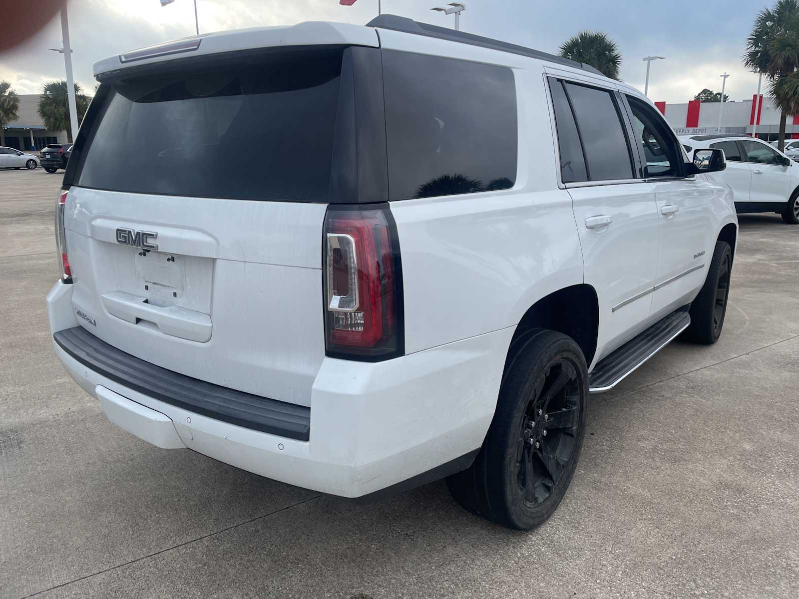 Thumbnail: 2017 GMC Yukon - 3