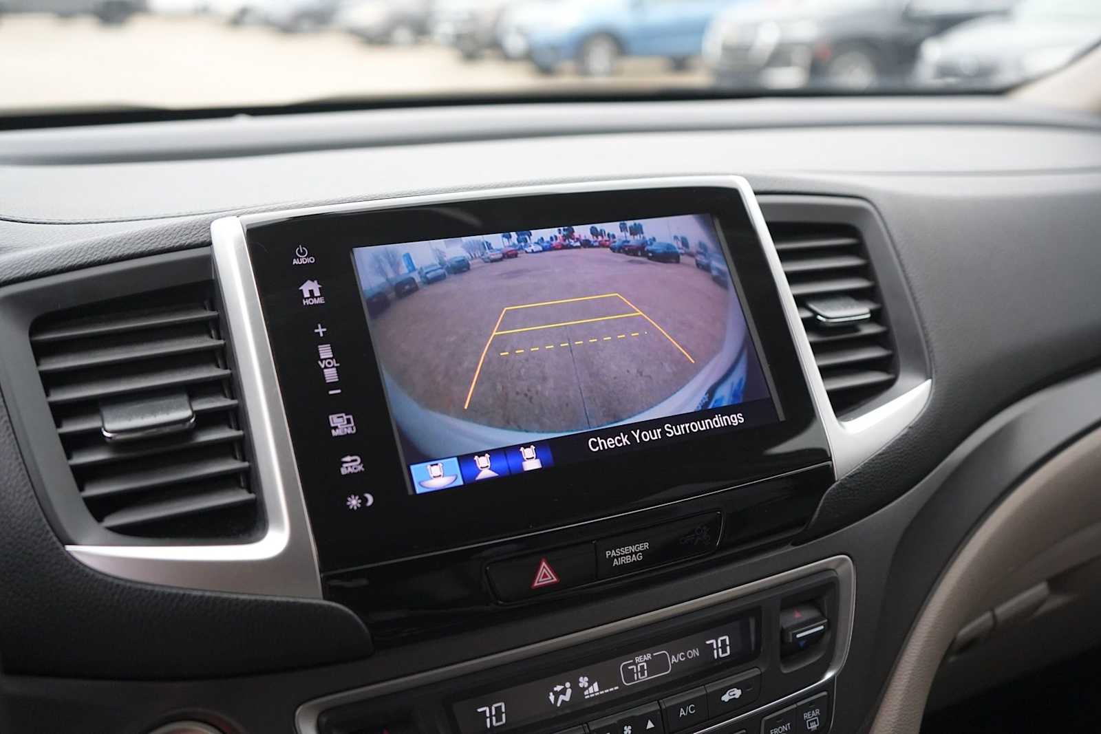 Thumbnail: 2018 Honda Pilot - 22