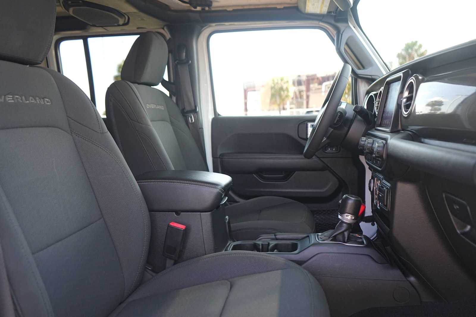 Thumbnail: 2023 Jeep Gladiator - 15