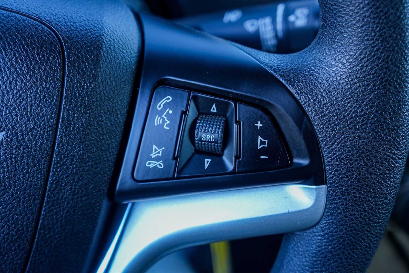 Thumbnail: 2015 Chevrolet Camaro - 26