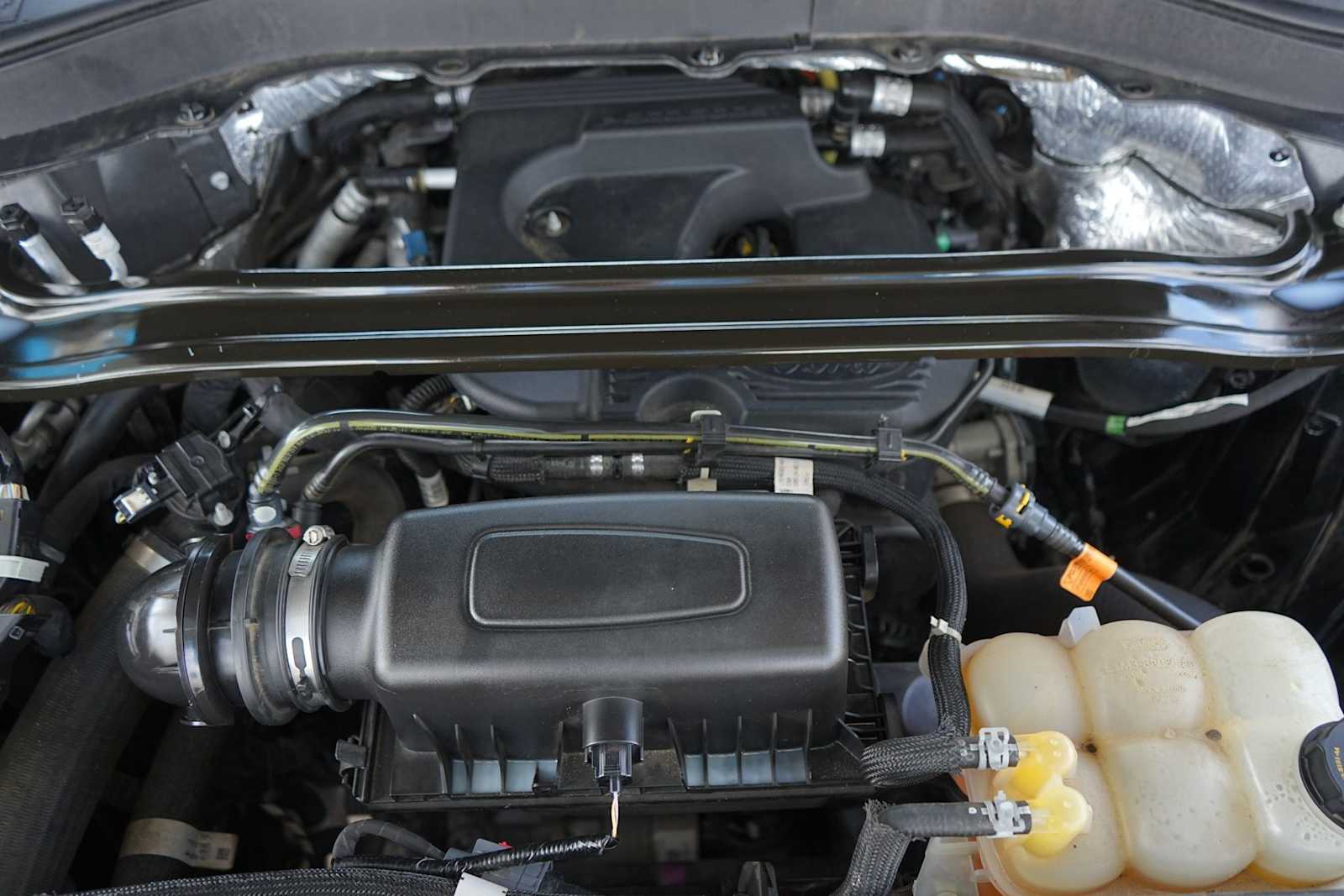 Thumbnail: 2020 Ford Explorer - 9