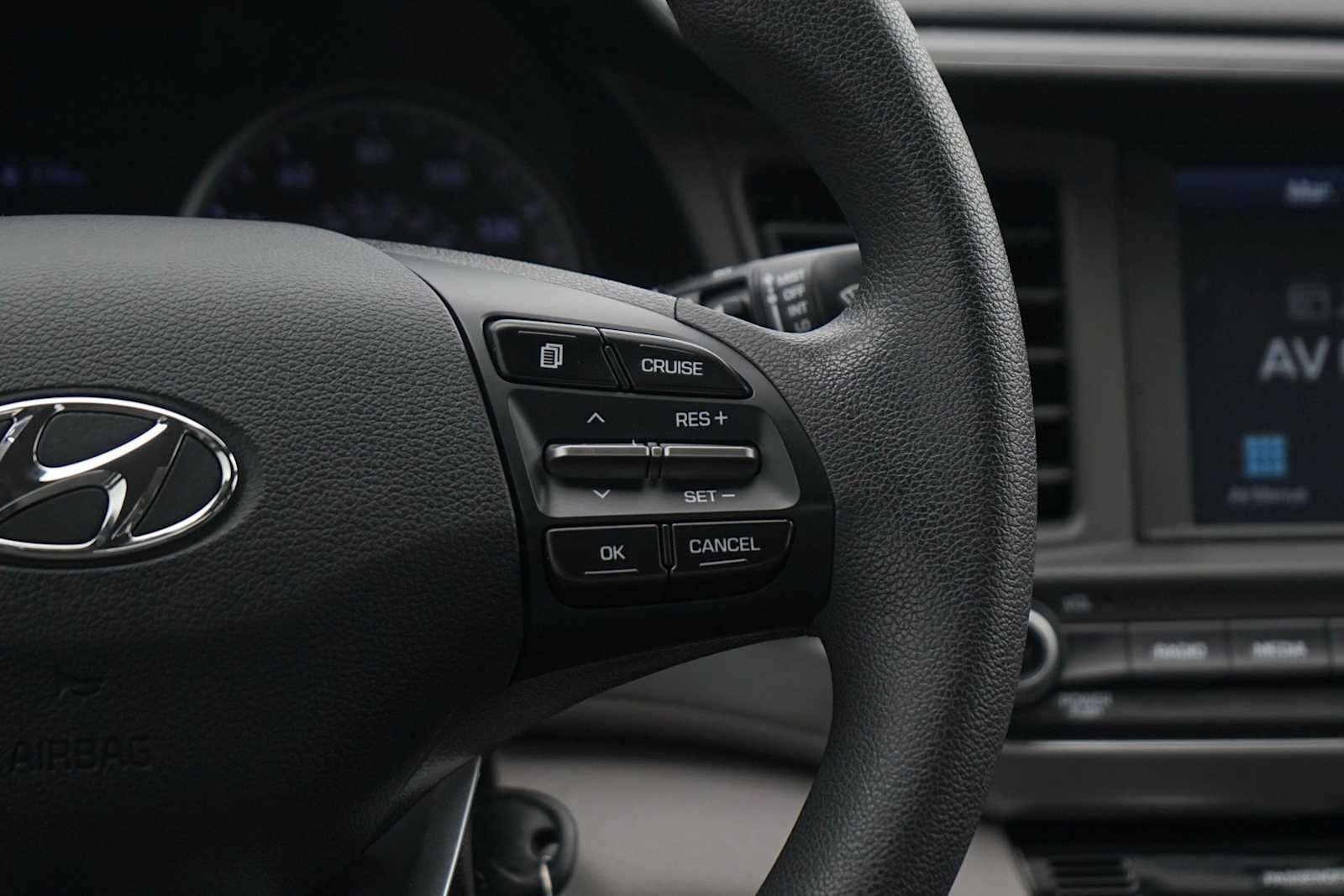 Thumbnail: 2020 Hyundai Elantra - 18