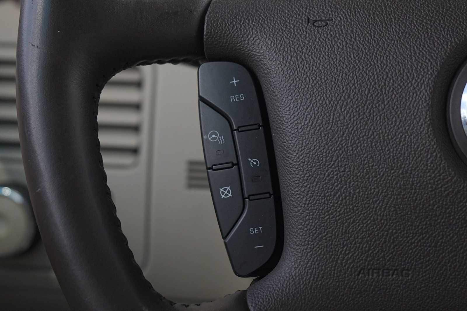 Thumbnail: 2010 Buick Lucerne - 17