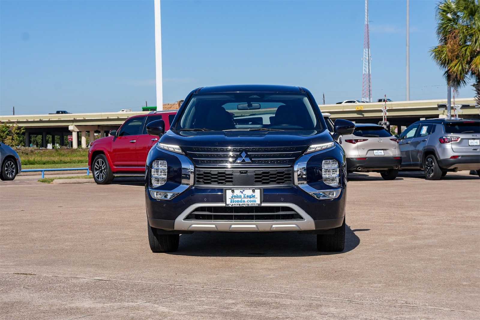 Thumbnail: 2024 Mitsubishi Outlander - 6