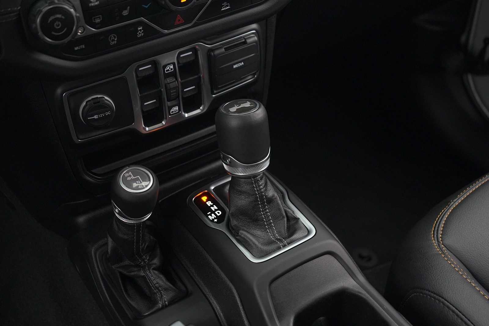 Thumbnail: 2024 Jeep Wrangler - 20