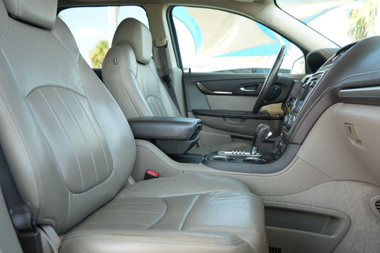 Thumbnail: 2015 GMC Acadia - 14