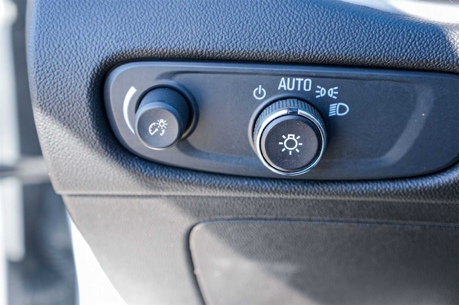 Thumbnail: 2025 Chevrolet Malibu - 23