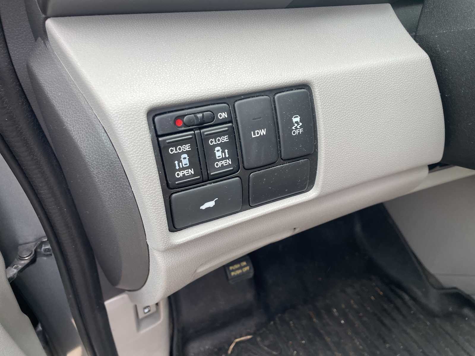 Thumbnail: 2017 Honda Odyssey - 5