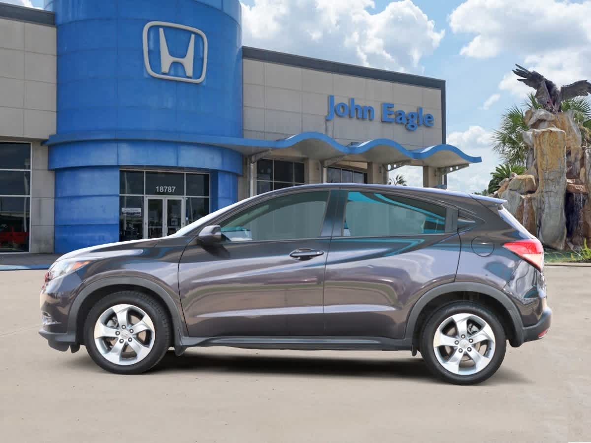 Thumbnail: 2016 Honda HR-V - 3