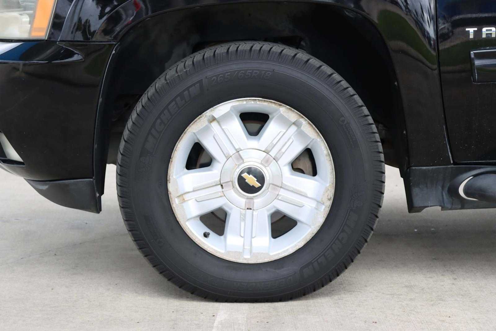 Thumbnail: 2011 Chevrolet Tahoe - 8