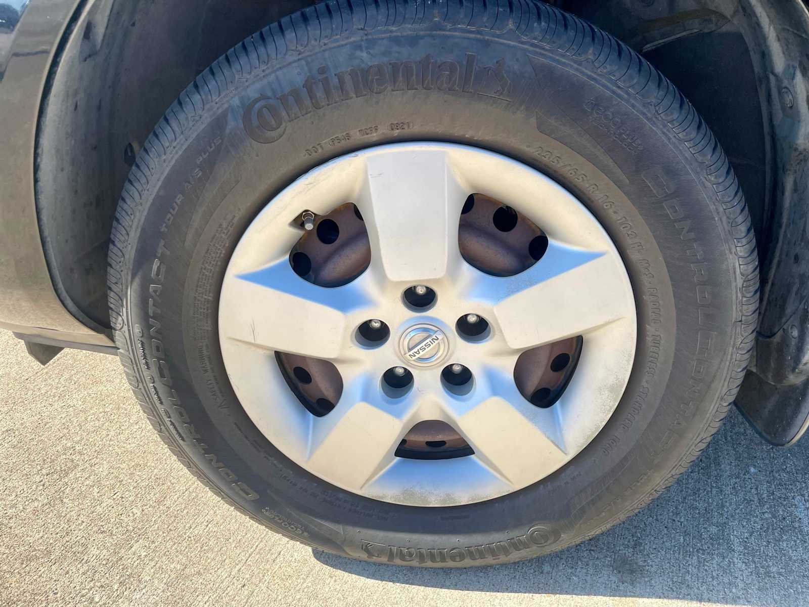 Thumbnail: 2011 Nissan Rogue - 12