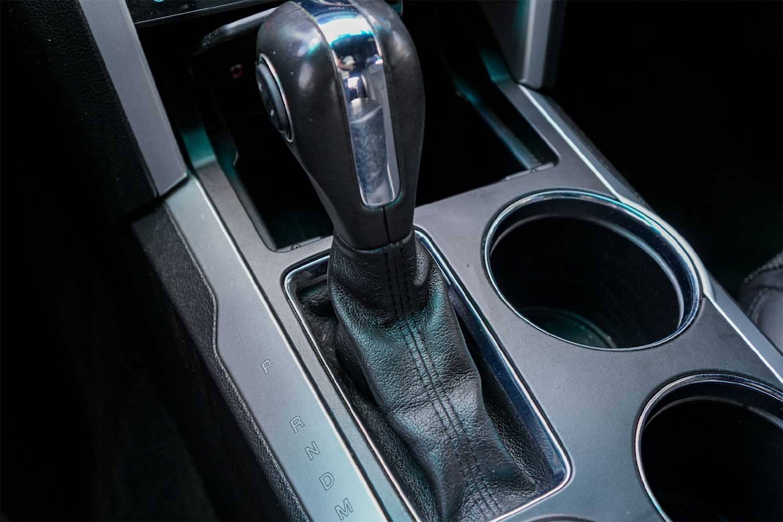 Thumbnail: 2012 Ford Explorer - 17